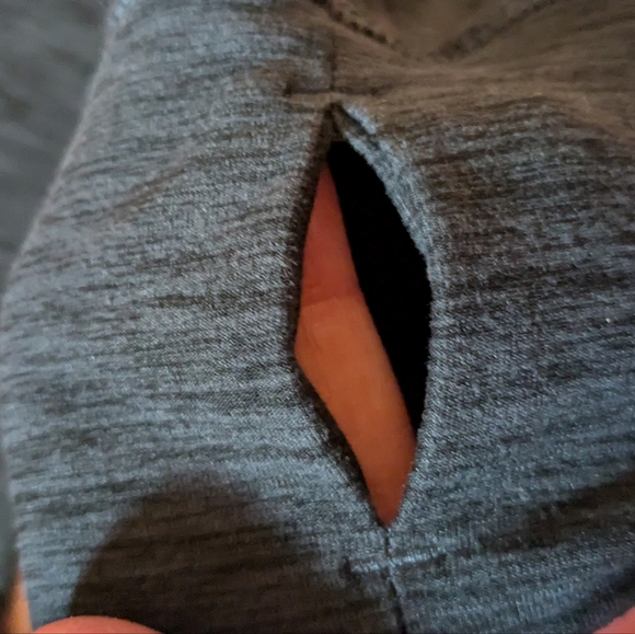 Ladies TUFF Atletics hooded top. EUC. Lightweight  Dark Grey.  Size L - Picture 8 of 8